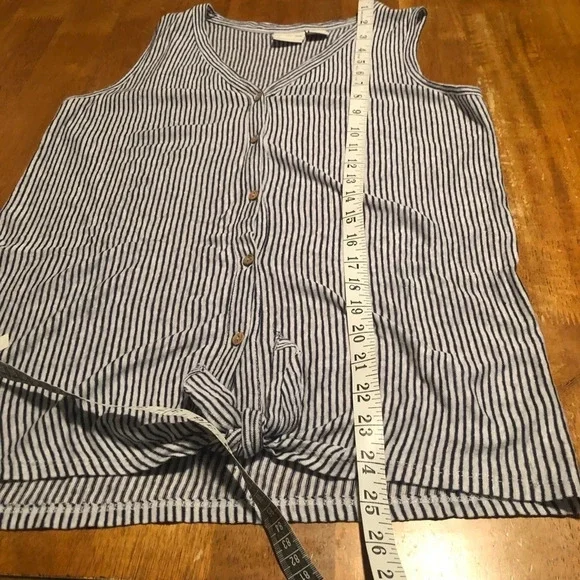 Rachel Zoe button down linen top, tie front - Picture 6 of 17